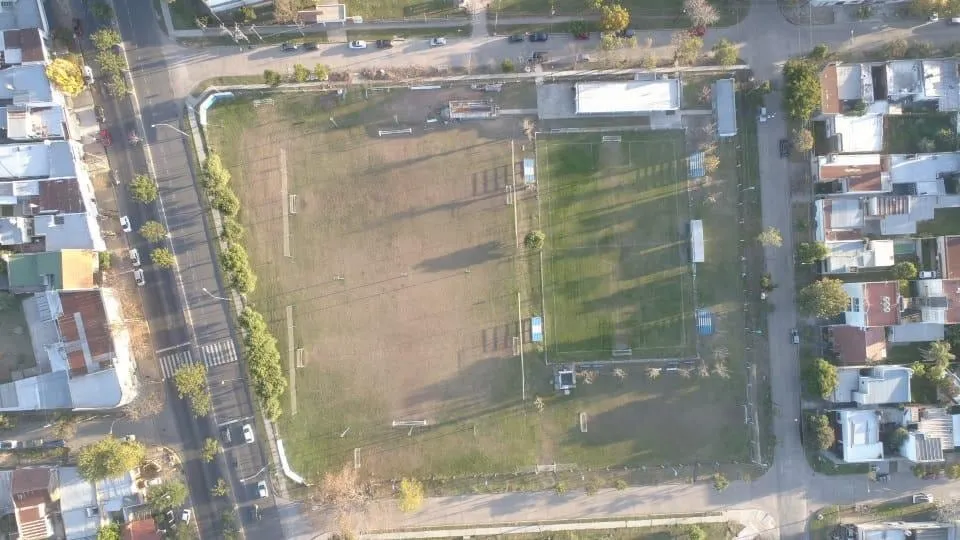 Vista aérea del predio del club y del barrio que lo rodea
